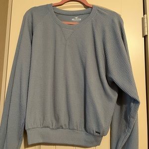 HOLLISTER CABLE KNIT SWEATER